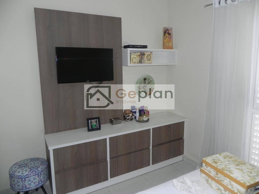 Casa, 3 quartos, 131 m² - Foto 2