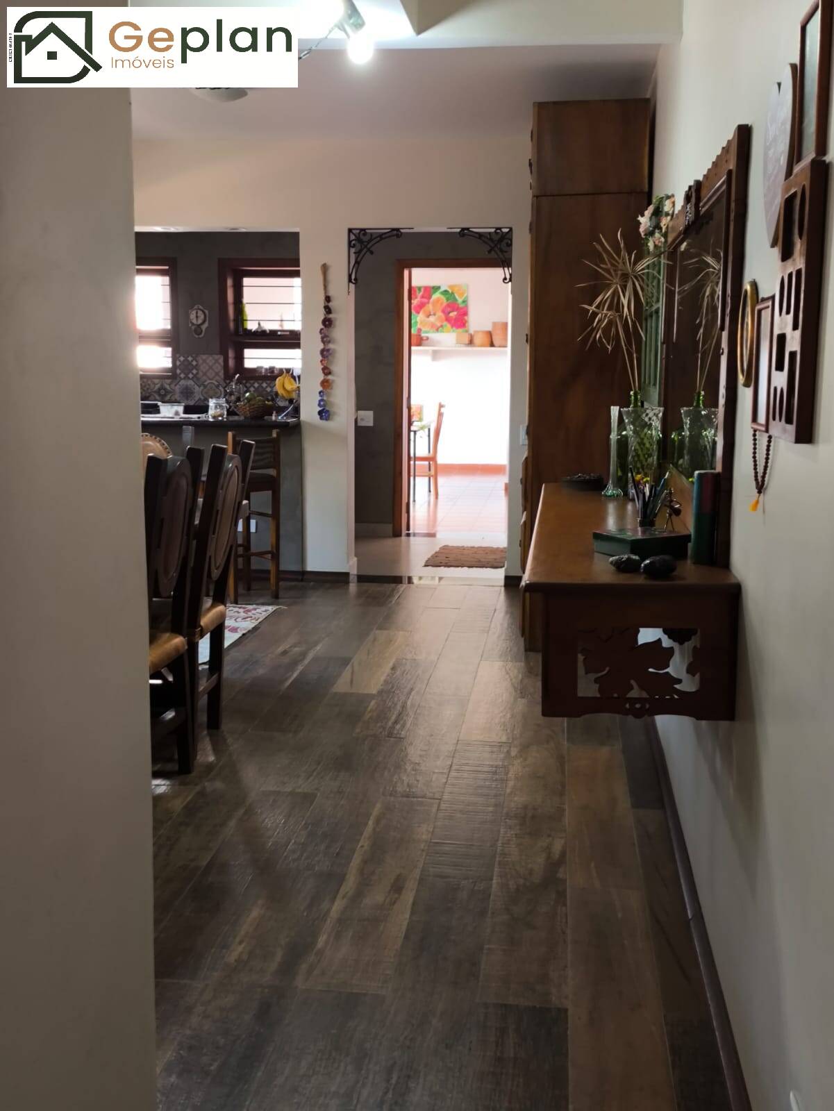 Casa para alugar com 3 quartos, 140m² - Foto 1