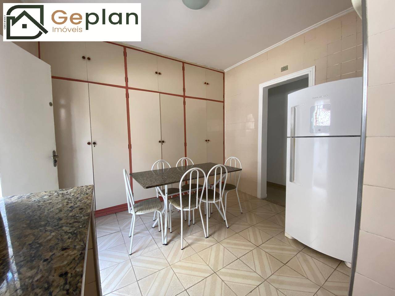 Casa à venda com 3 quartos, 180m² - Foto 13