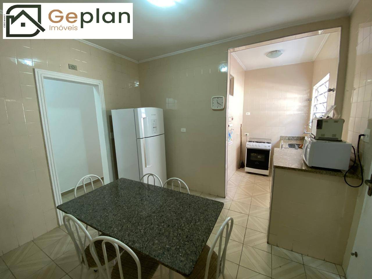 Casa à venda com 3 quartos, 180m² - Foto 14