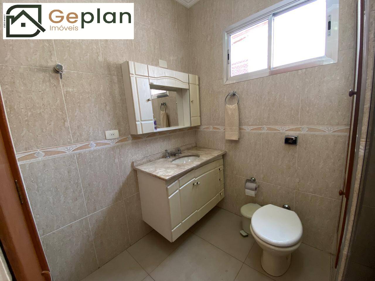Casa à venda com 3 quartos, 180m² - Foto 9